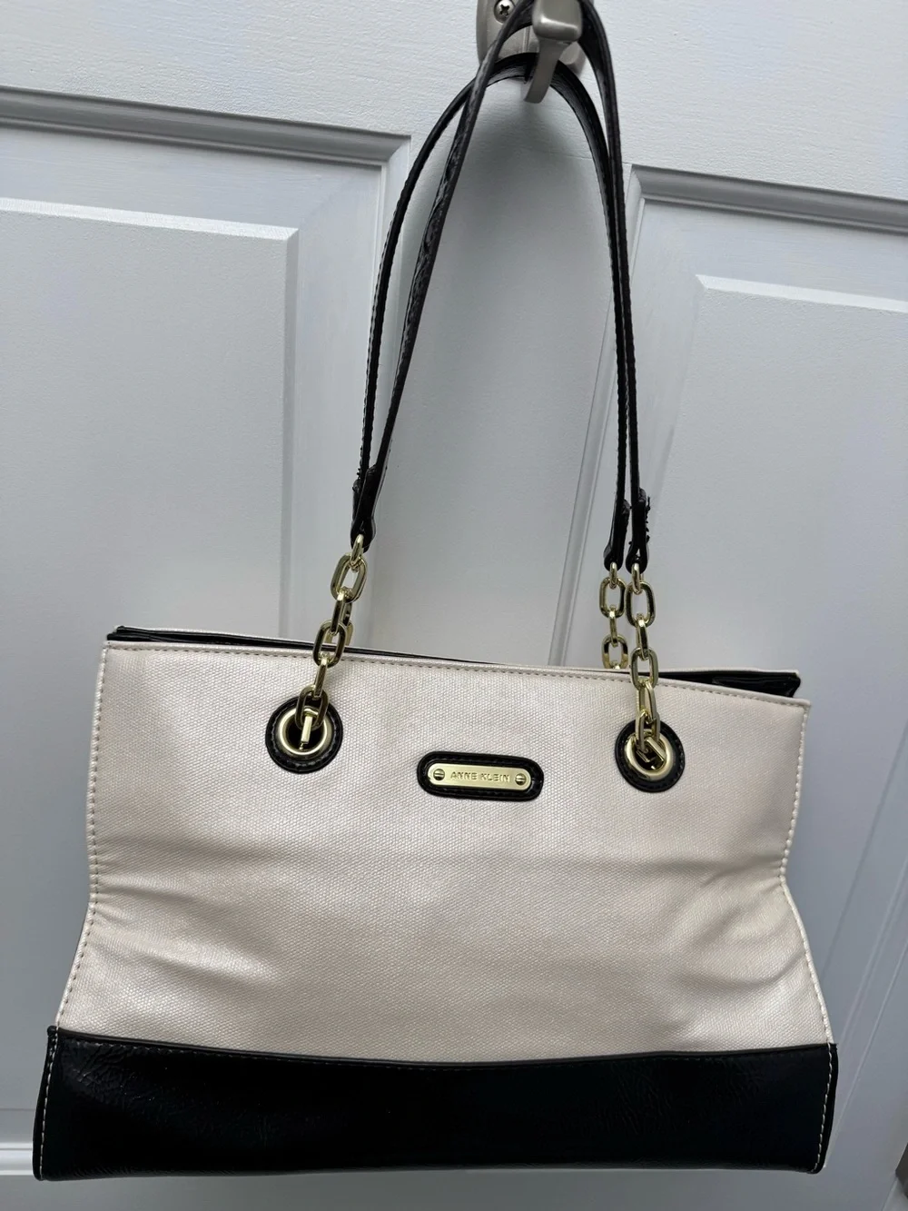 Anne Klein Black & Cream Colorblock Shoulder Bag - Pink Interior